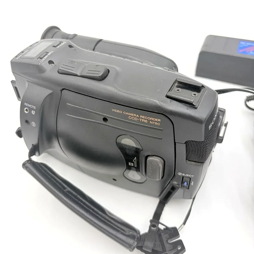 Sony CCD-TR6 Video8 Handycam Camcorder Bundle AC-V35A For Parts Repair Powers On
